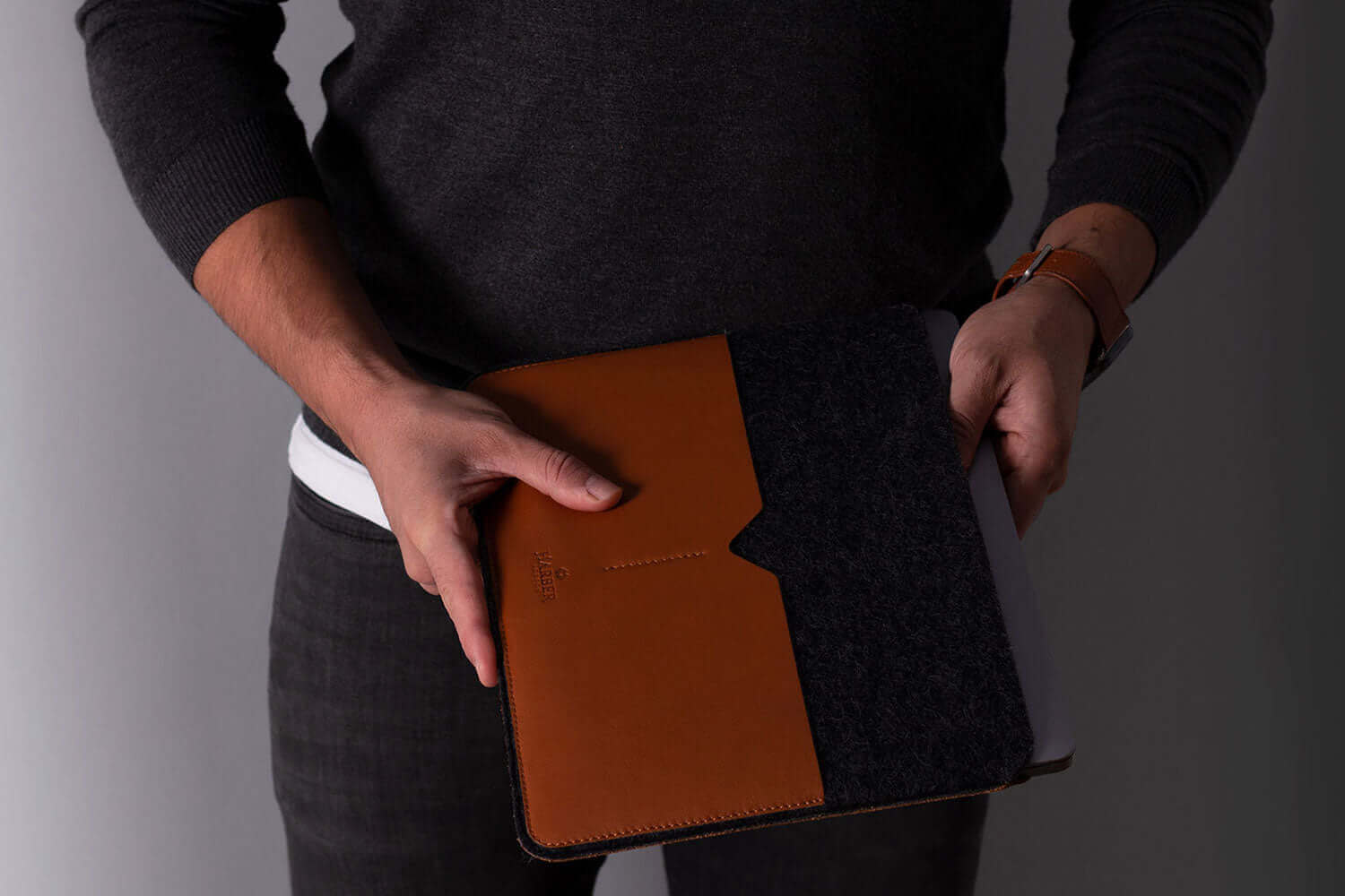 Black Edition – Leather MacBook Sleeve-2